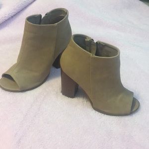 Tan, Open toe, zip up high heels